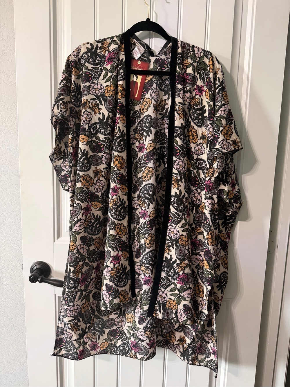 Faded Glory Multicolor Floral Paisley Kimono with Black Trim